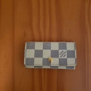 Authentic Louis Vuitton Damier Azur Key Case